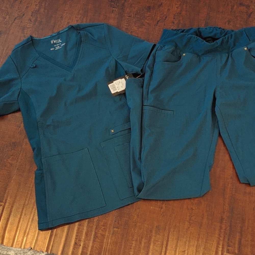 Cherokee iflex new with tags scrubs